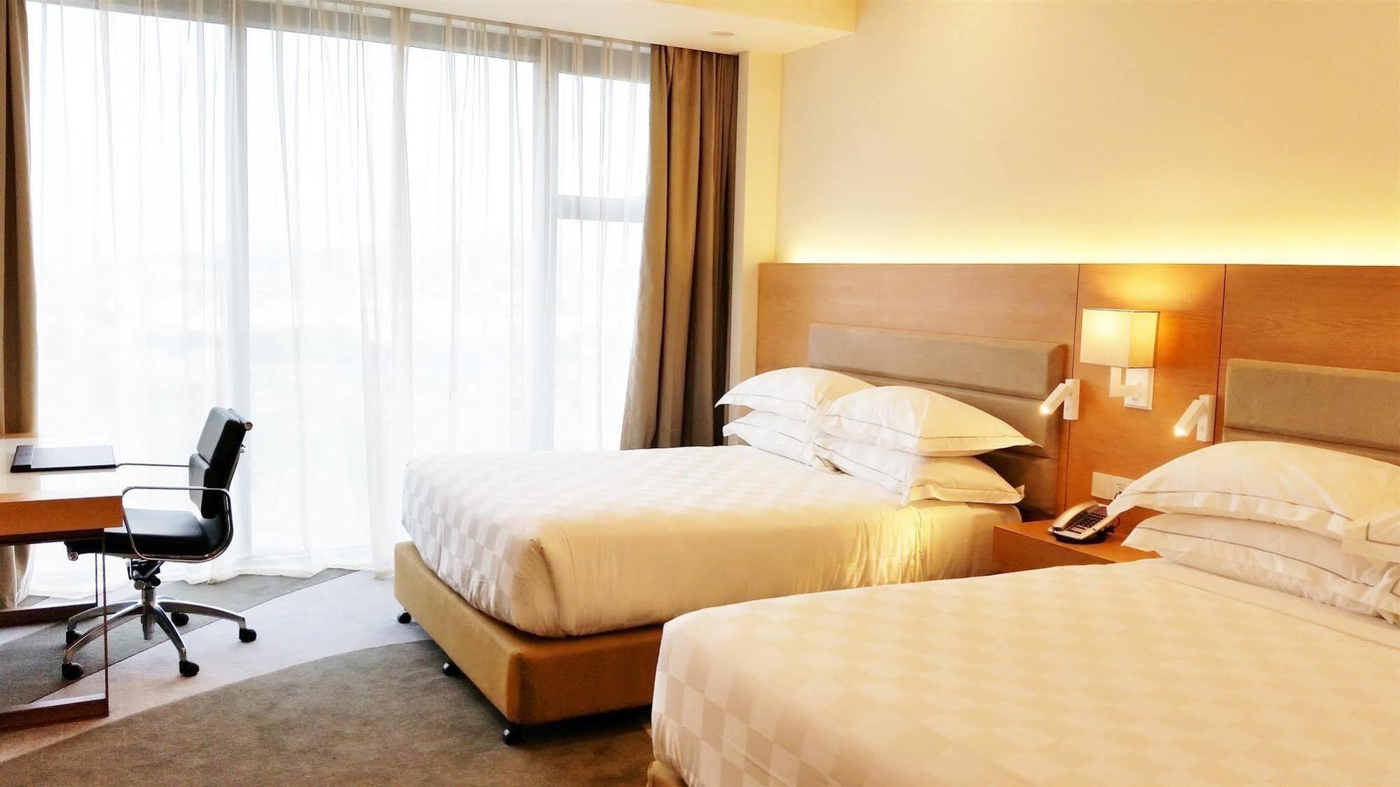 The Stanley Hotel & Suites Porto Moresby Exterior foto